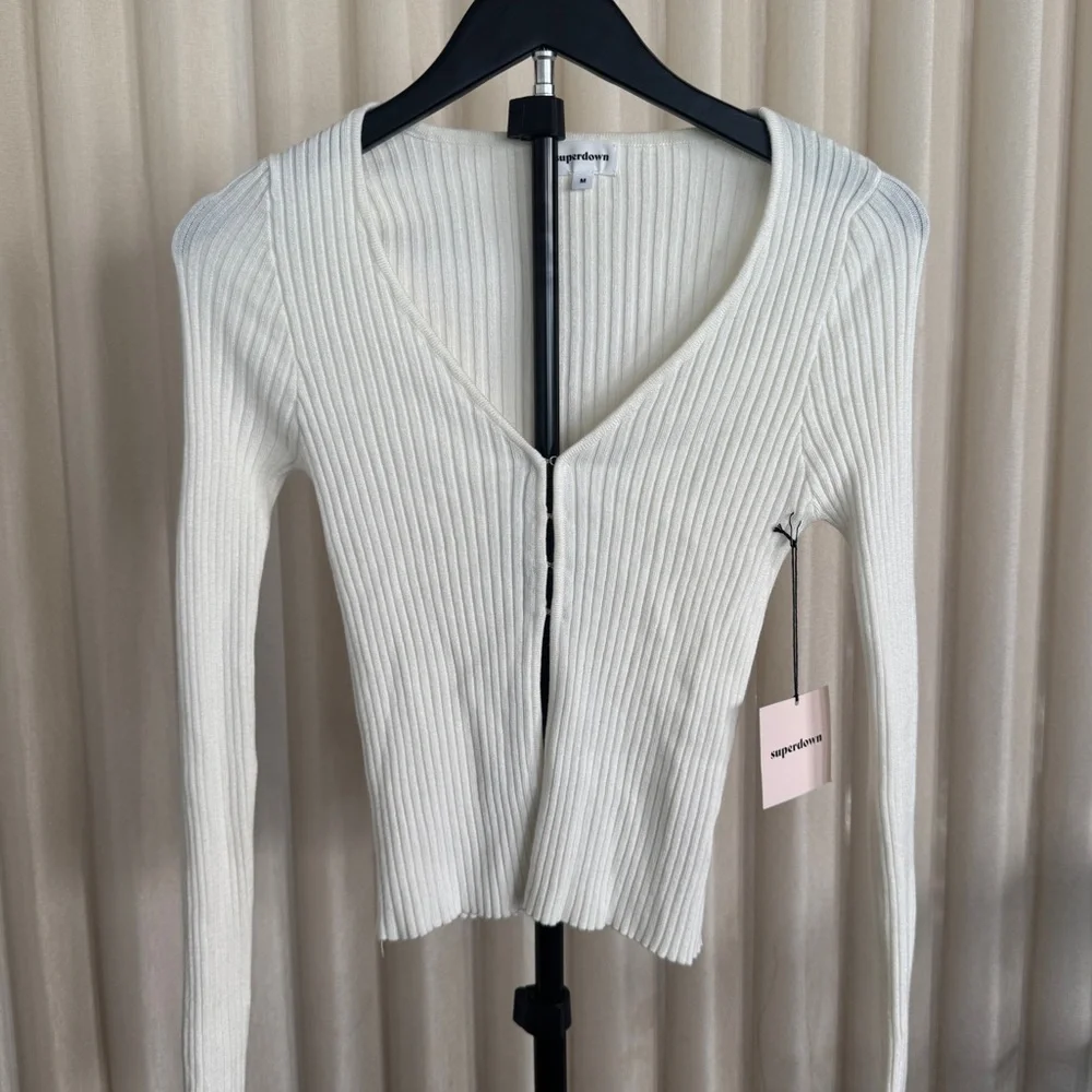 Superdown Sierra White Knit Ribbed Button-Up Top NWT - Picture 5 of 9